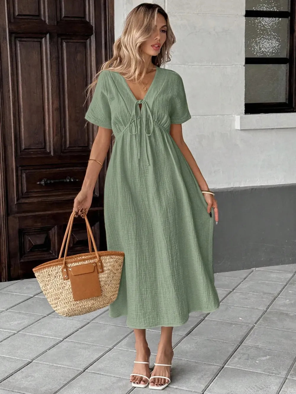 🎉Women's Summer Solid Color V-Neck Cotton Dress✨